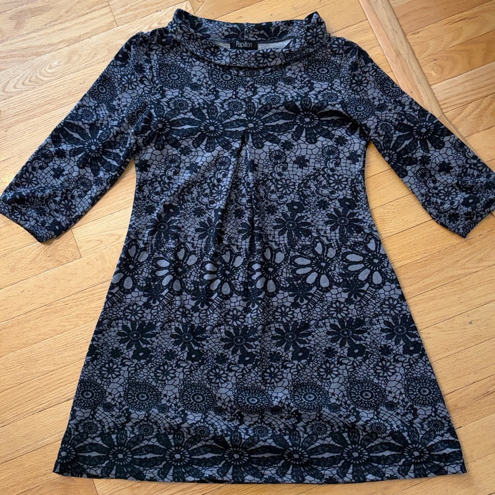 Papillon Black and Gray Lightweight Sweater Knit Mini Dress/Tunic